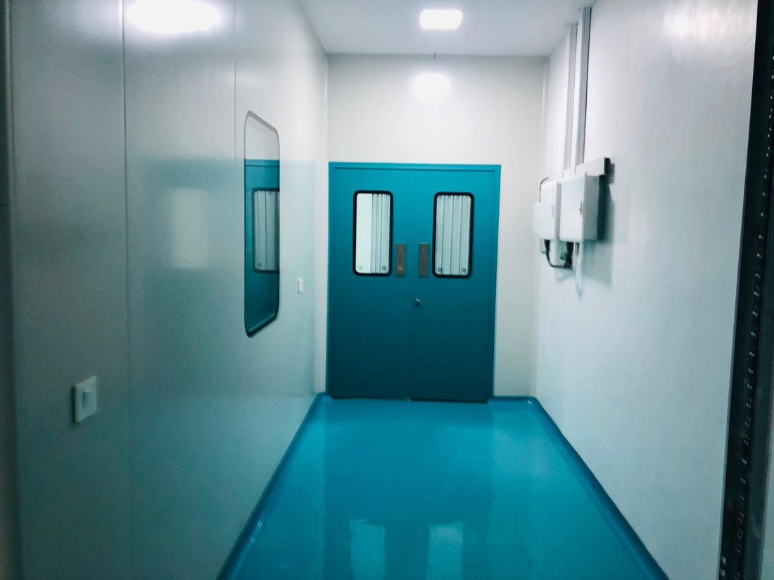Clean-room corridor